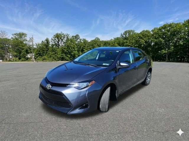 Used 2017 Toyota Corolla LE w/ Carpet Mat Package (TMS) FWD image 4