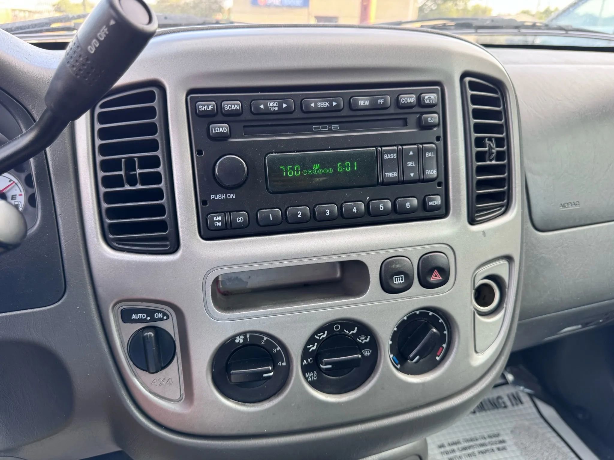 Used 2003 Ford Escape XLT image 27