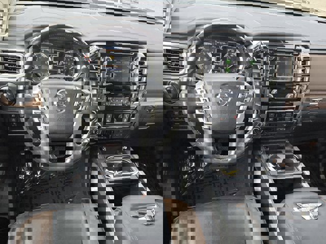 Used 2019 Nissan Titan Platinum Reserve image 17