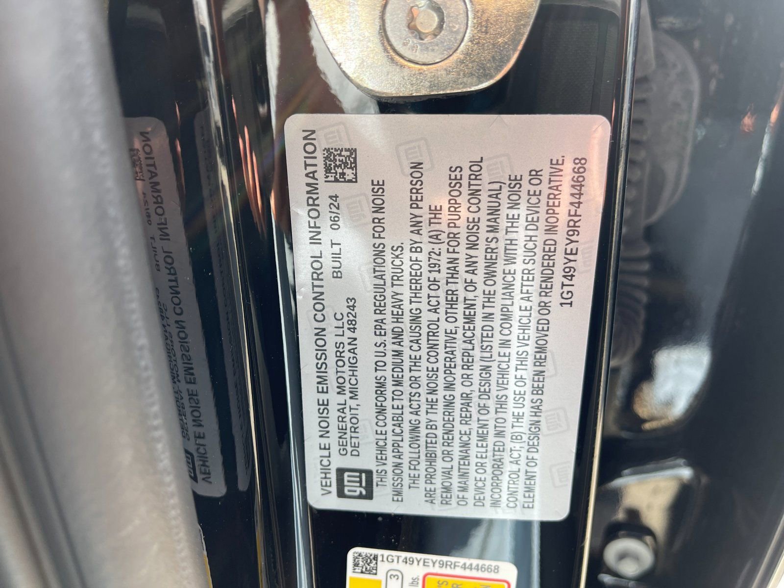 Used 2024 GMC Sierra 3500 Denali Ultimate image 33