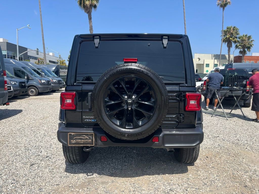 Used 2025 Jeep Wrangler Unlimited Sahara AWD/4WD image 6