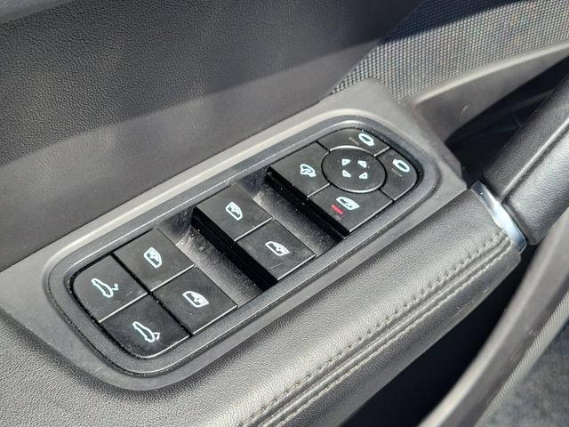 Used 2023 Porsche Cayenne GTS AWD/4WD image 28