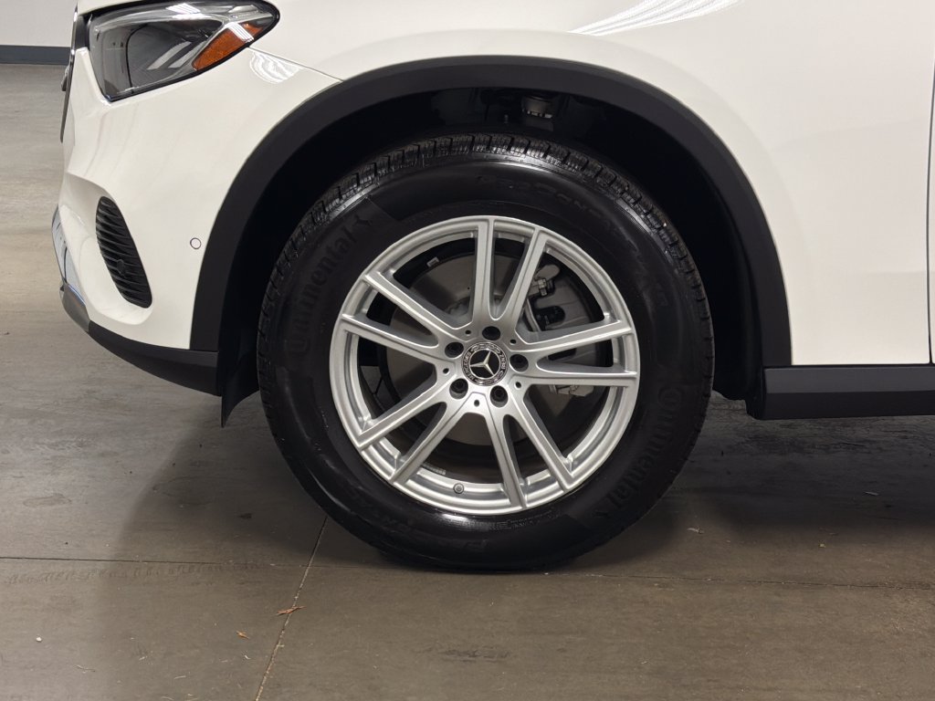 Used 2025 Mercedes-Benz GLC 300 image 10