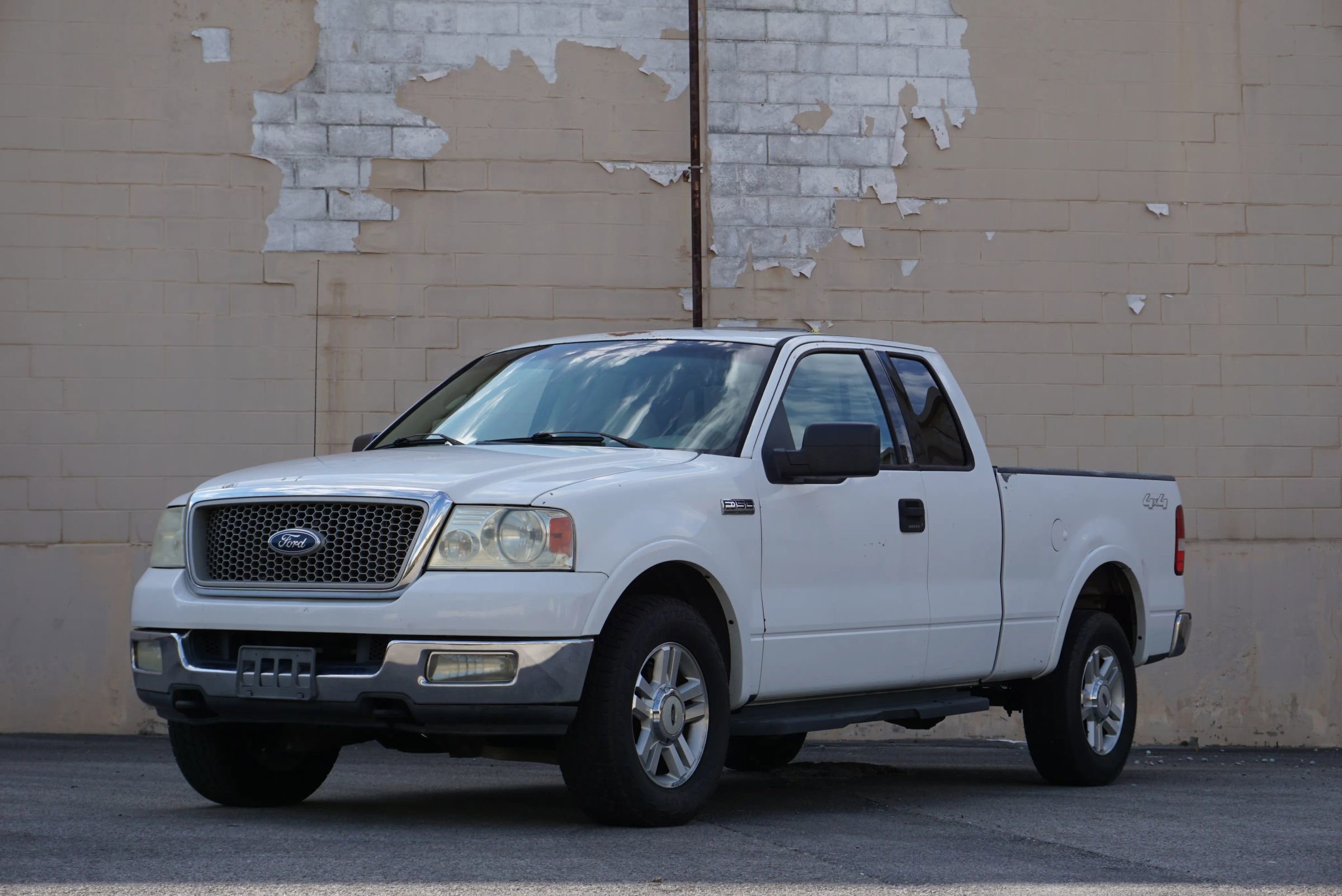 Used 2004 Ford F150 Lariat image 1