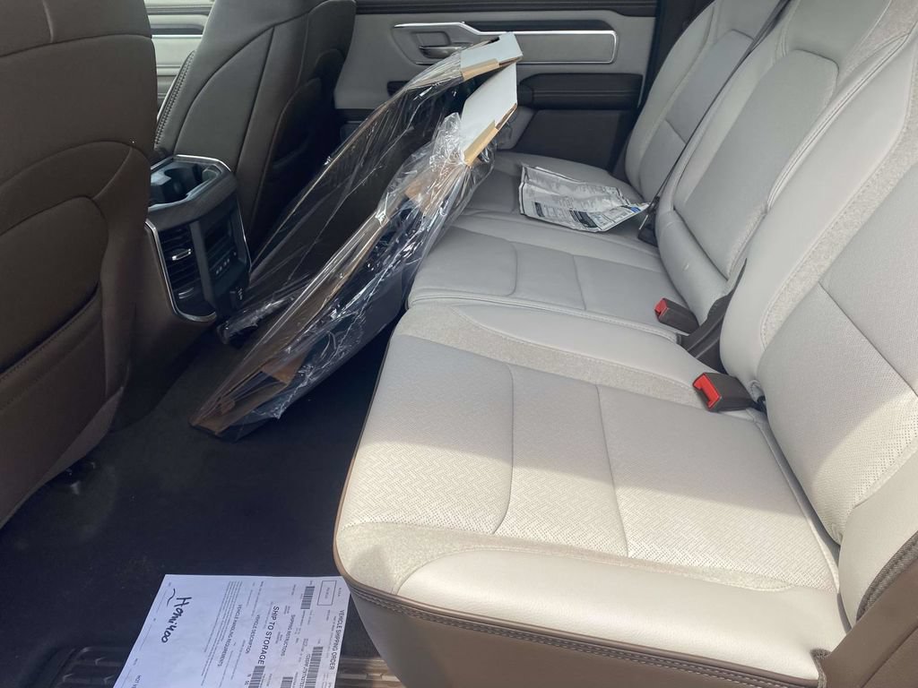 New 2026 RAM 1500 Laramie AWD/4WD image 10