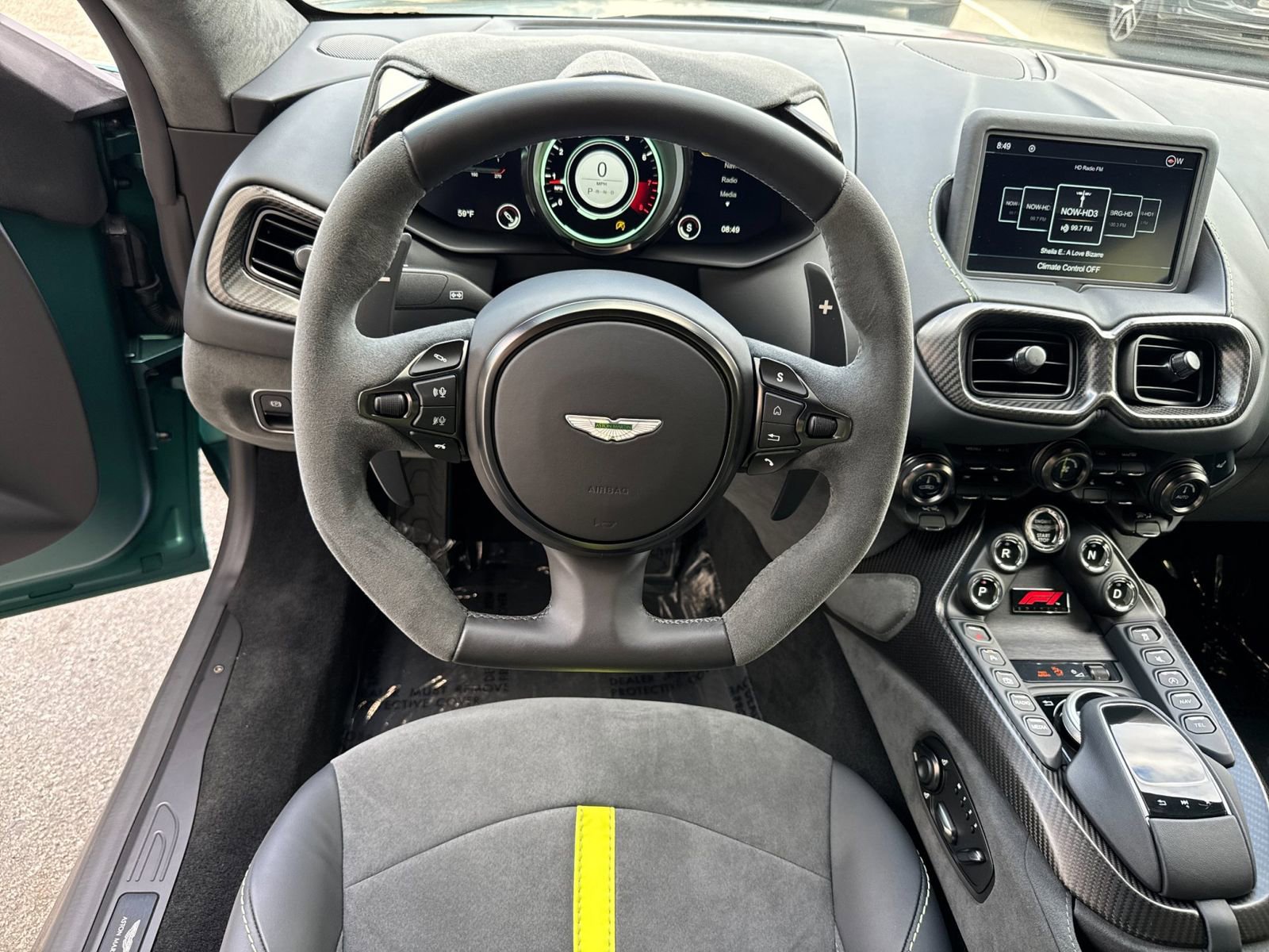 Used 2023 Aston Martin V8 Vantage Coupe RWD image 13