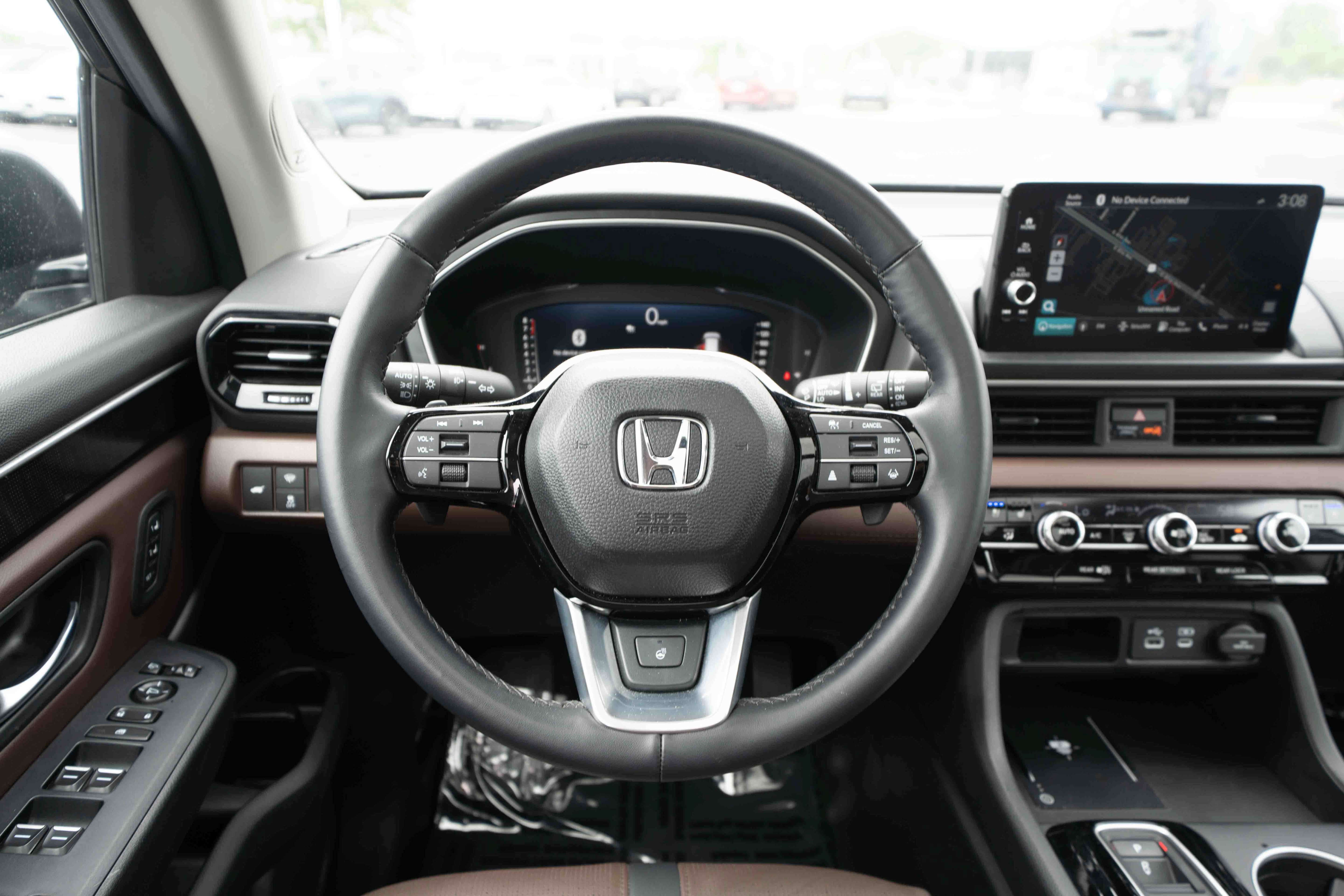Used 2025 Honda Pilot Elite image 21