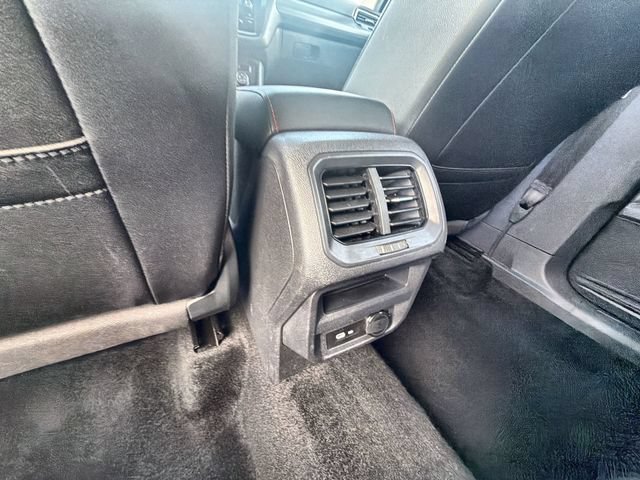 Used 2024 Volkswagen Tiguan SE FWD image 20