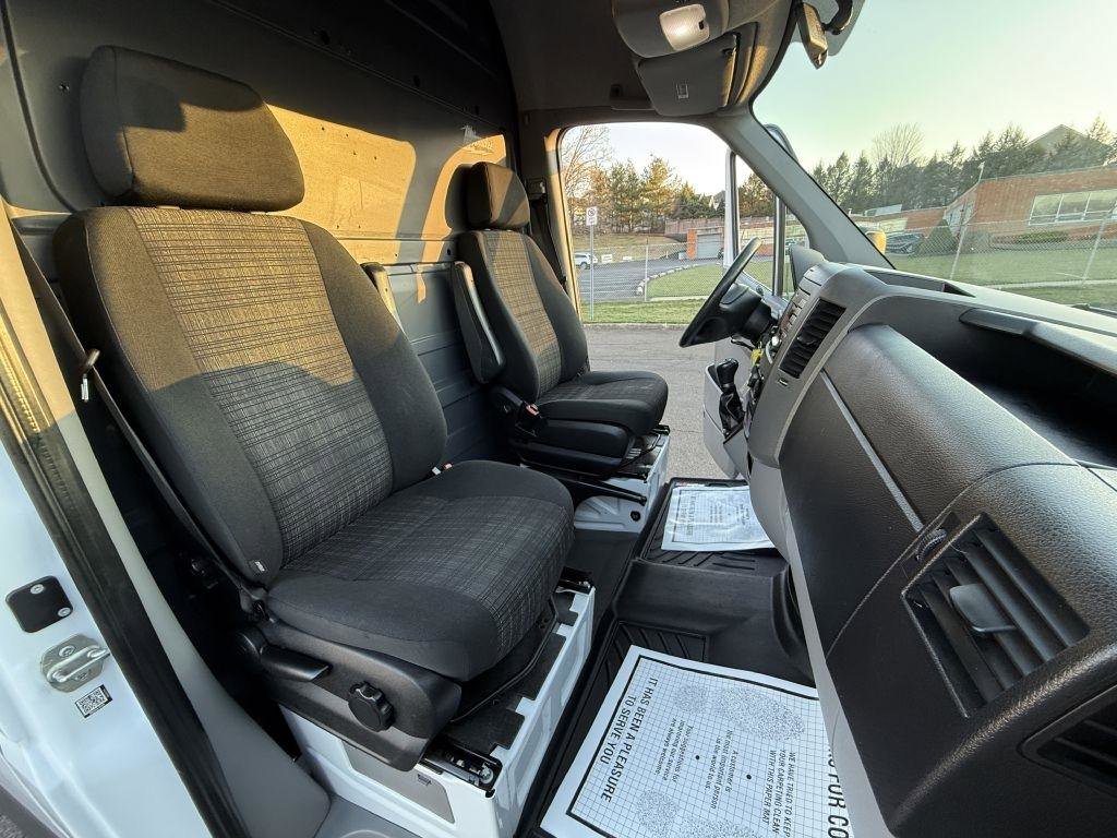Used 2018 Mercedes-Benz Sprinter 2500 image 17