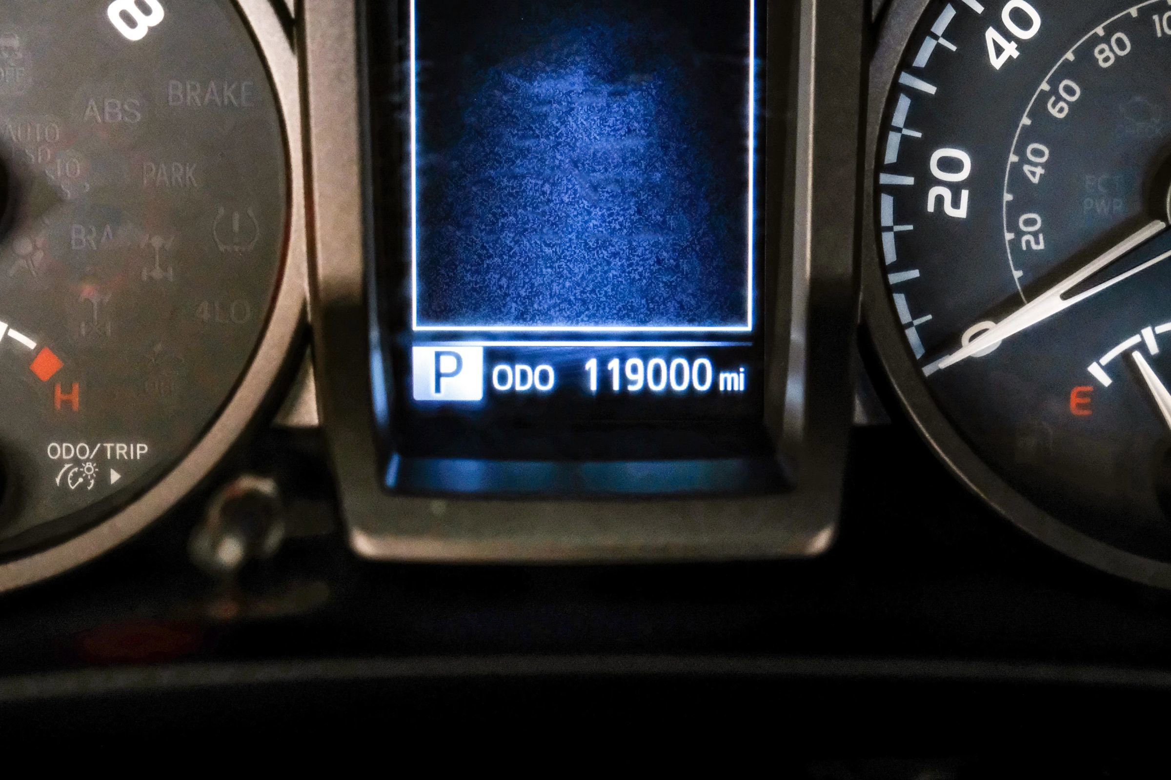 Used 2018 Toyota Tacoma TRD Sport w/ Technology Package RWD image 18