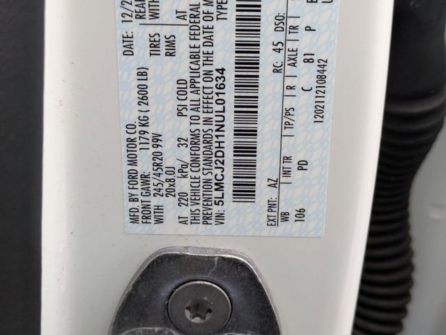 Used 2022 Lincoln Corsair Reserve w/ Equipment Group 201A image 22