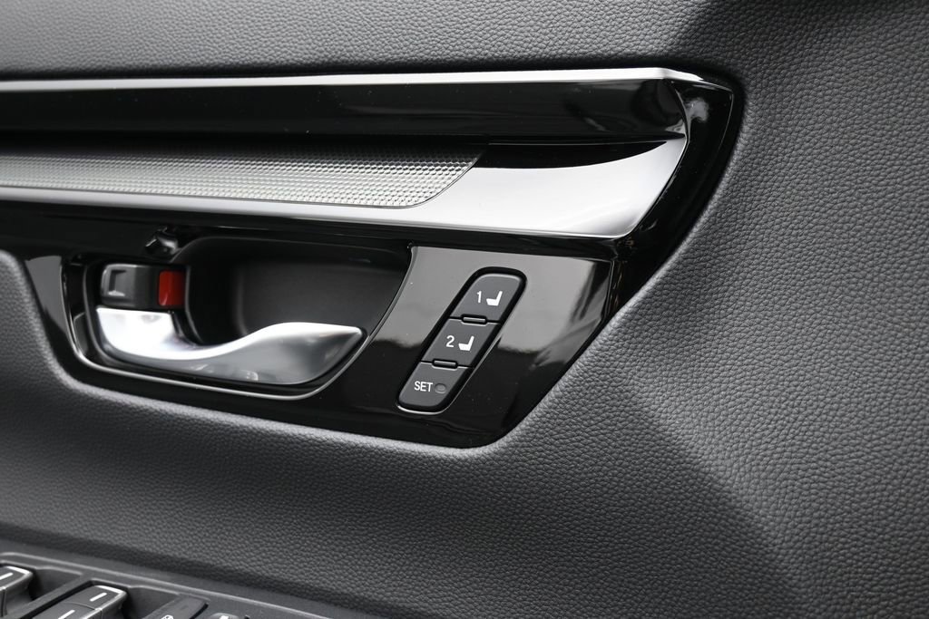 Certified 2025 Honda CR-V Sport Touring image 32