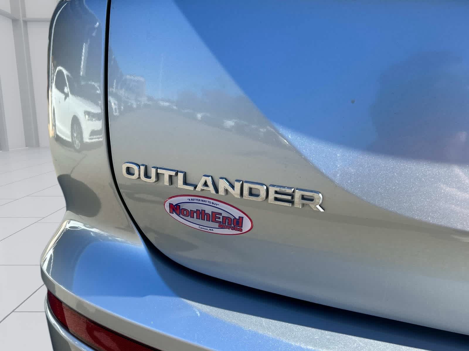 Used 2025 Mitsubishi Outlander SE AWD/4WD image 19