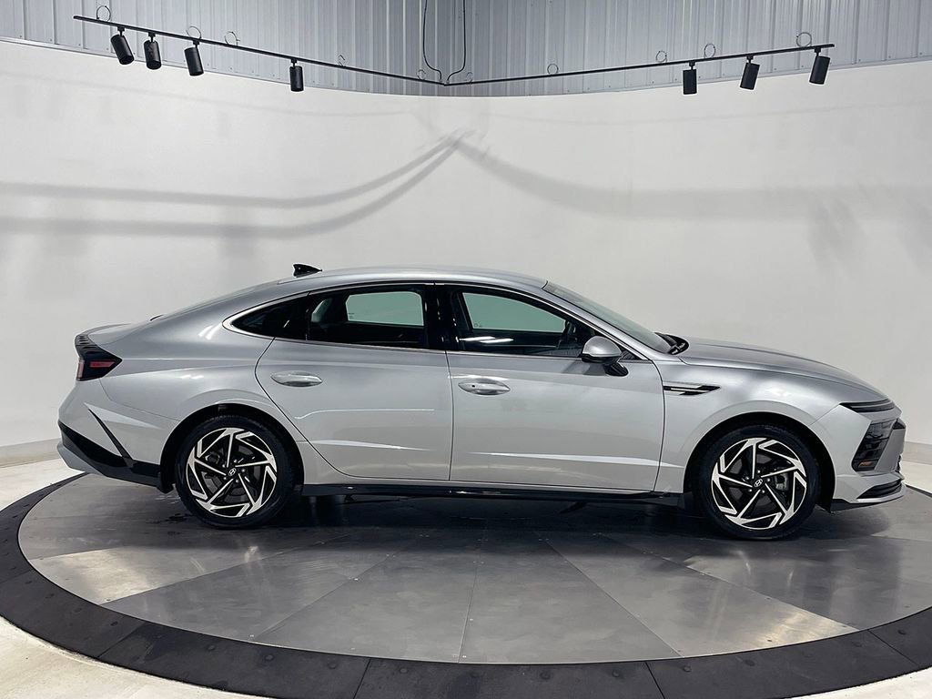 Used 2026 Hyundai Sonata SEL AWD/4WD image 10