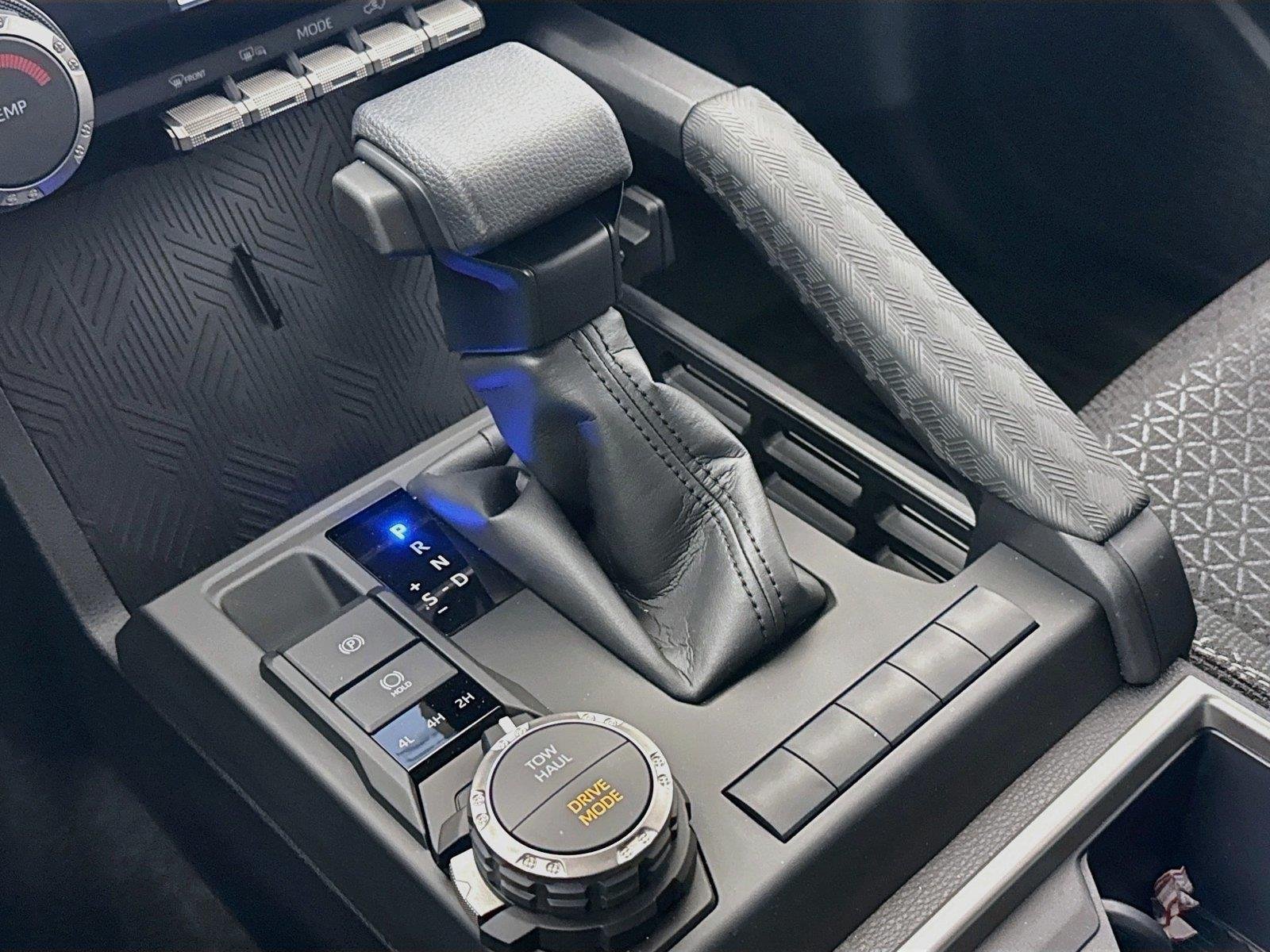New 2026 Toyota 4Runner SR5 AWD/4WD image 25