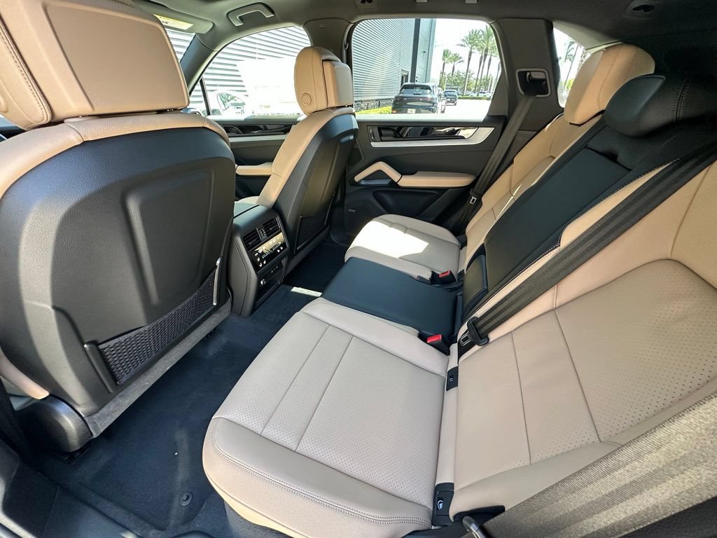 New 2026 Porsche Cayenne AWD/4WD image 37