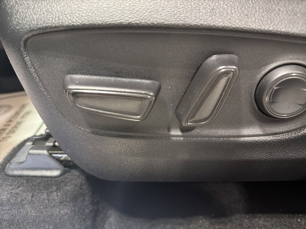 Used 2024 Toyota Highlander XLE image 22