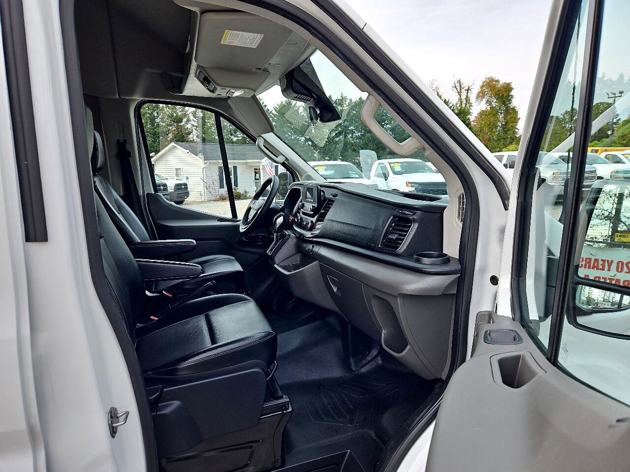 Used 2020 Ford Transit 350 XL image 28