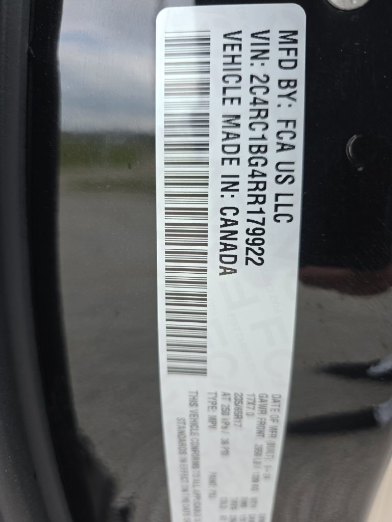 Used 2024 Chrysler Pacifica Touring-L image 23