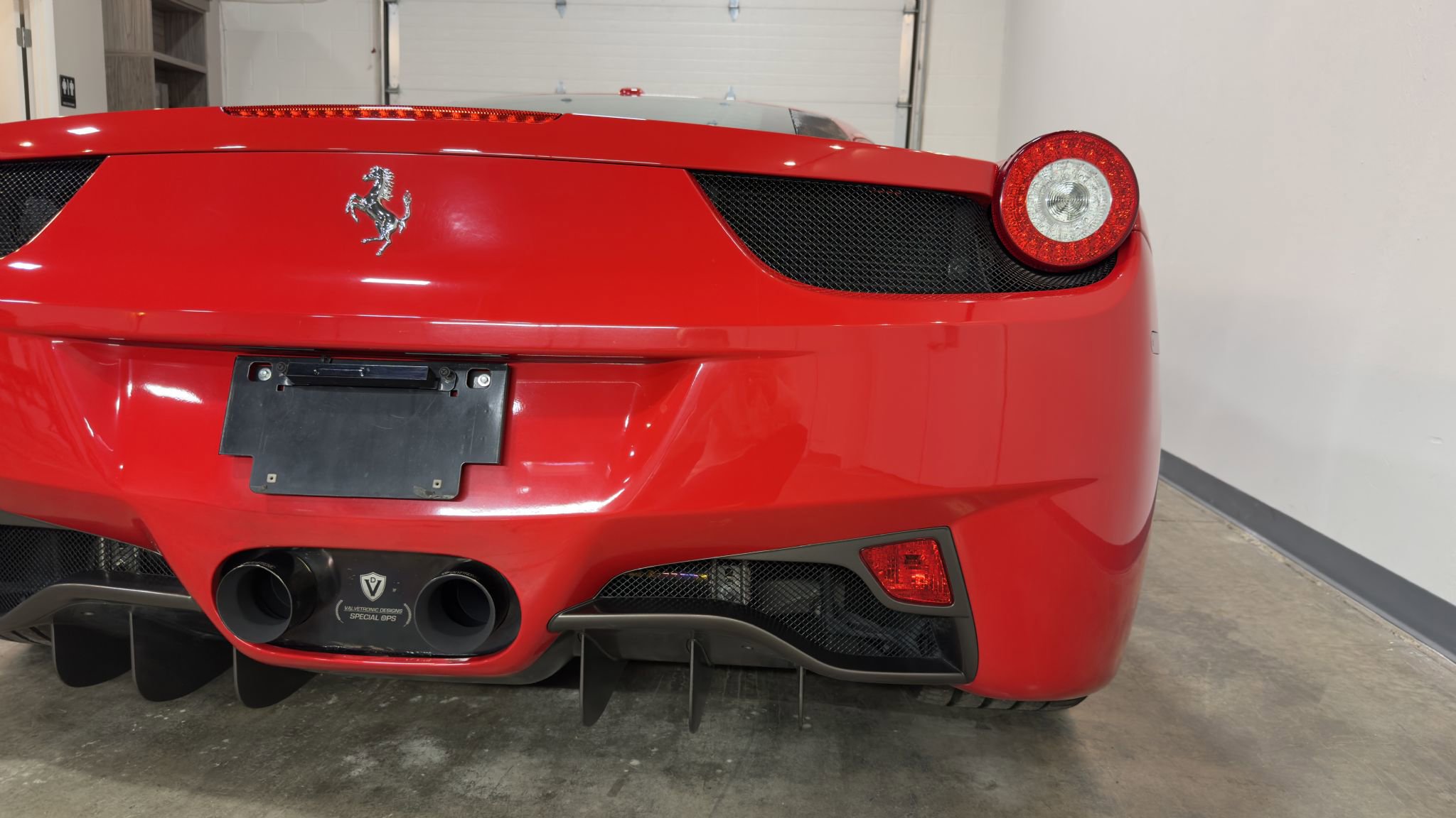Used 2011 Ferrari 458 Italia Coupe image 17