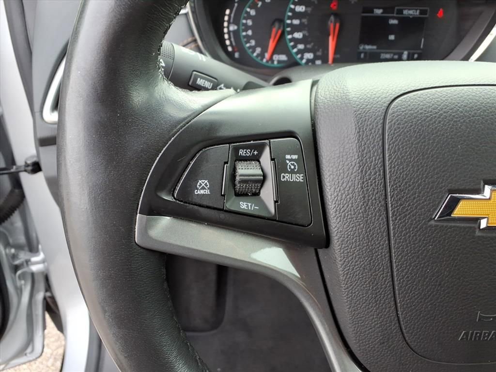 Used 2022 Chevrolet Trax LT w/ Sport Edition image 19