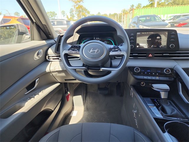 New 2025 Hyundai Elantra Blue image 11
