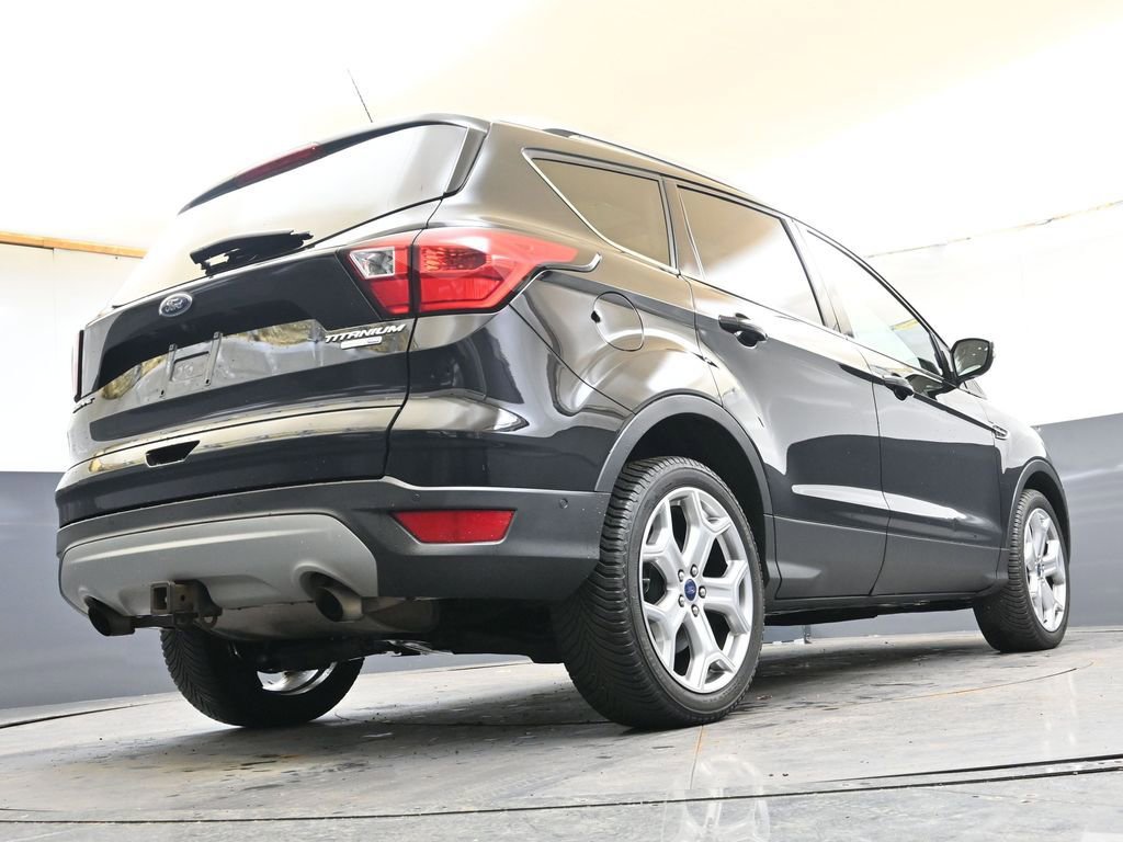 Used 2019 Ford Escape Titanium AWD/4WD image 34