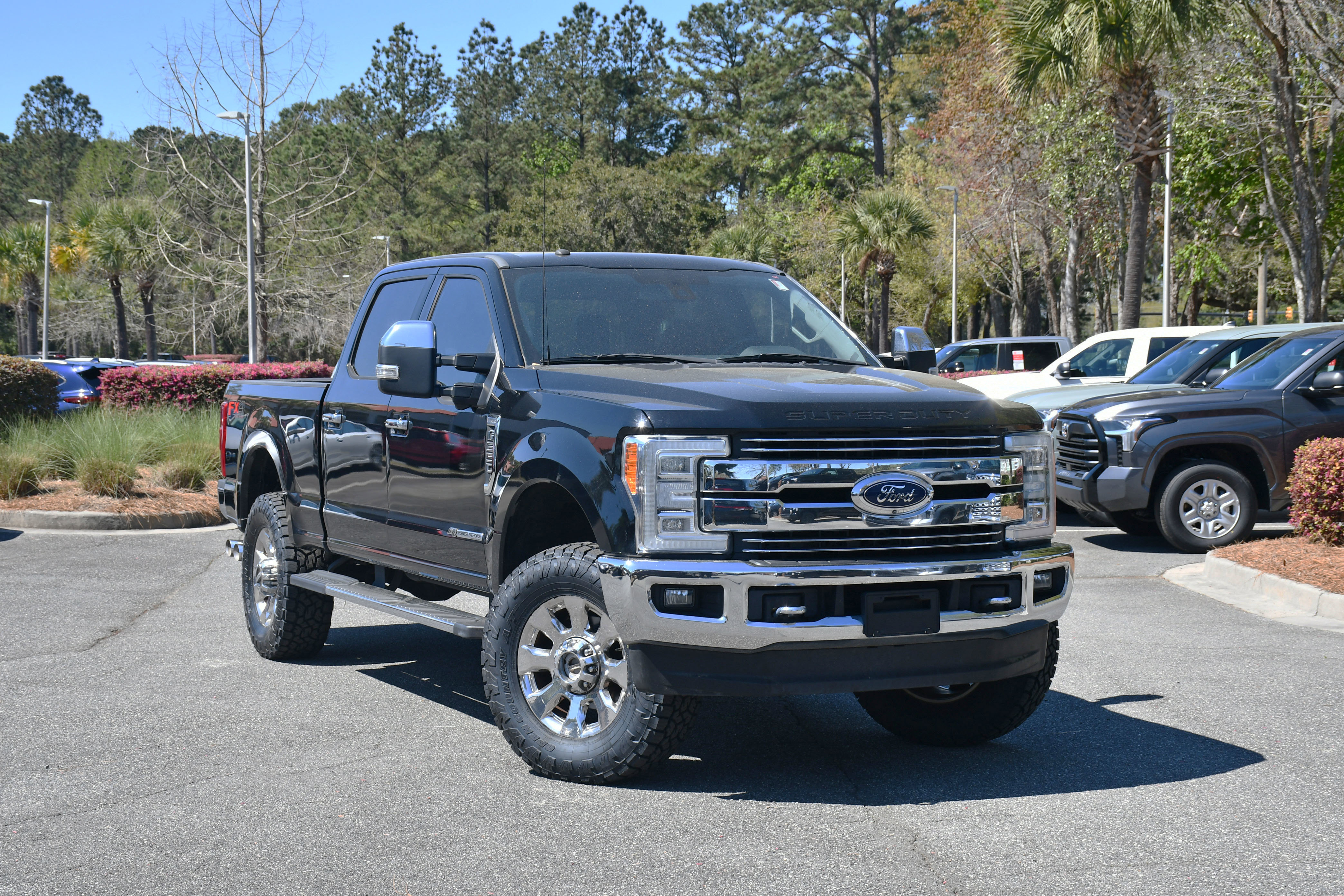 Used 2018 Ford F350 Lariat w/ Lariat Ultimate Package AWD/4WD image 6