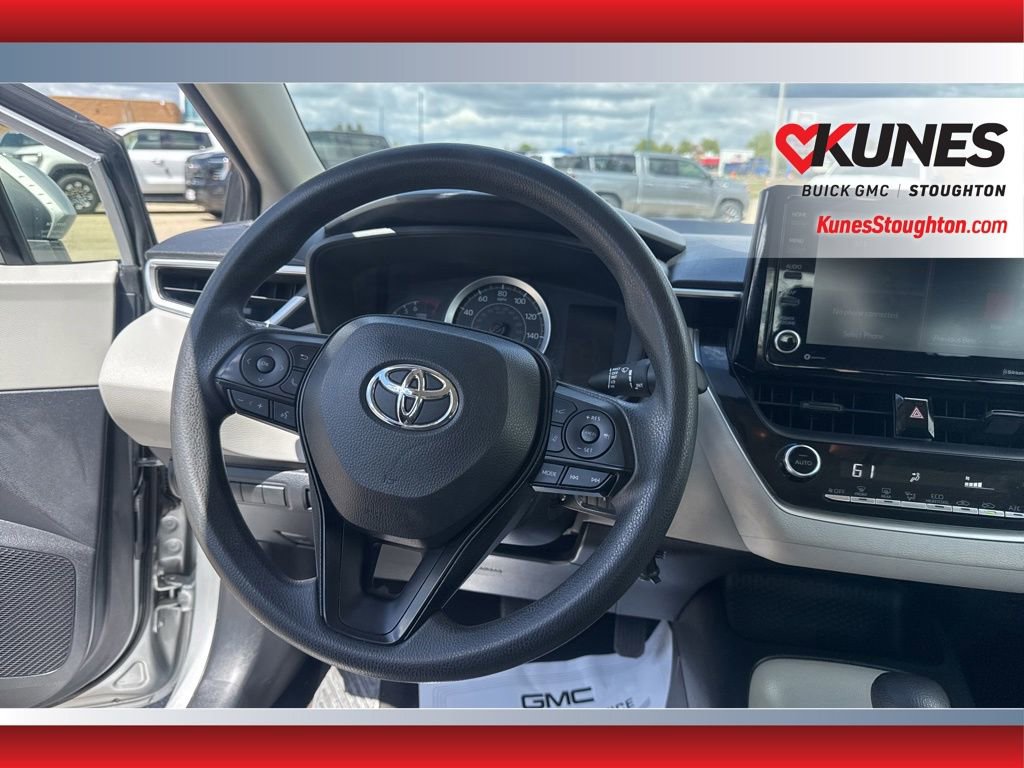 Used 2022 Toyota Corolla LE FWD image 38