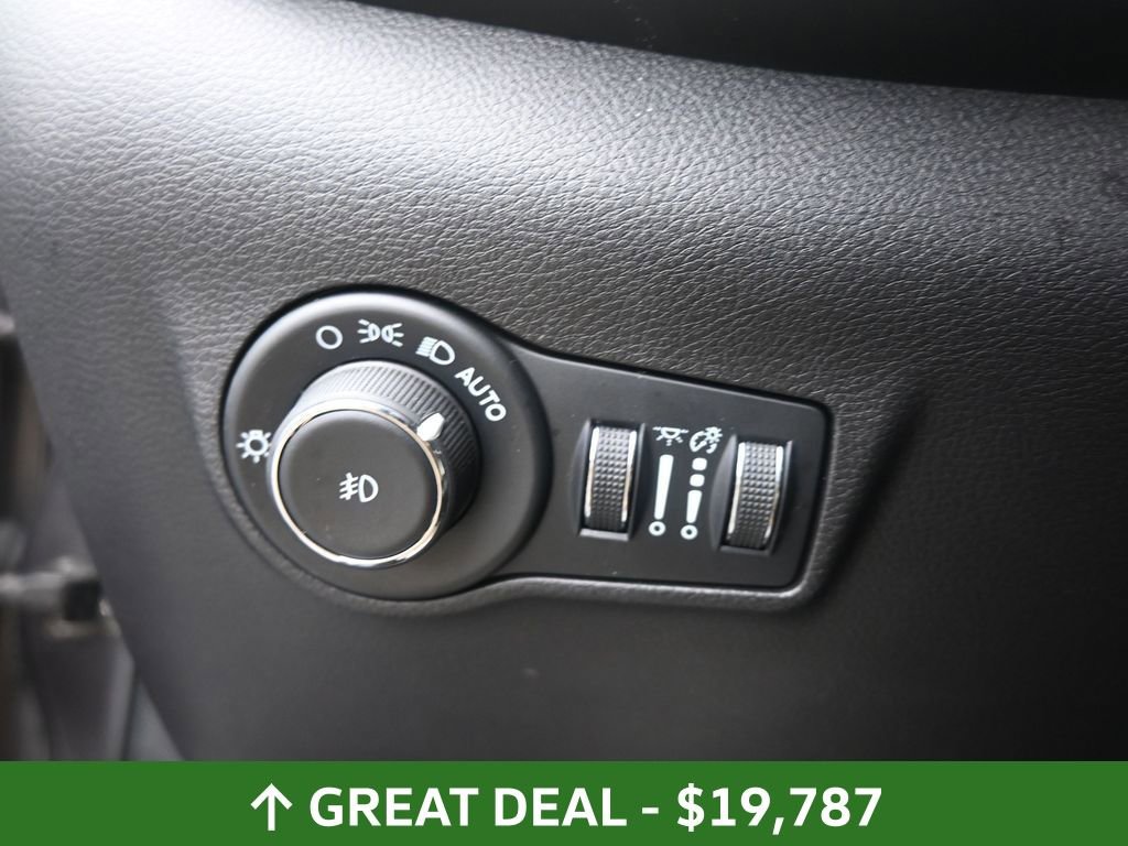 Used 2024 Jeep Compass Latitude image 35