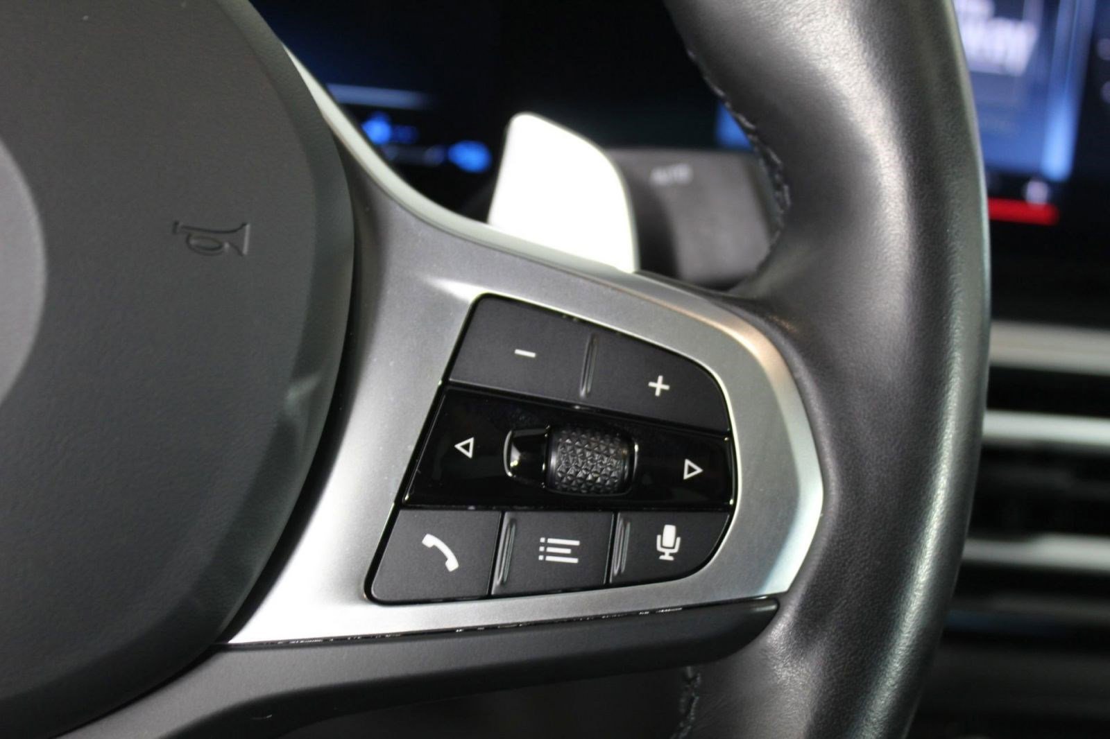 Used 2024 BMW 330e xDrive w/ Premium Package image 32