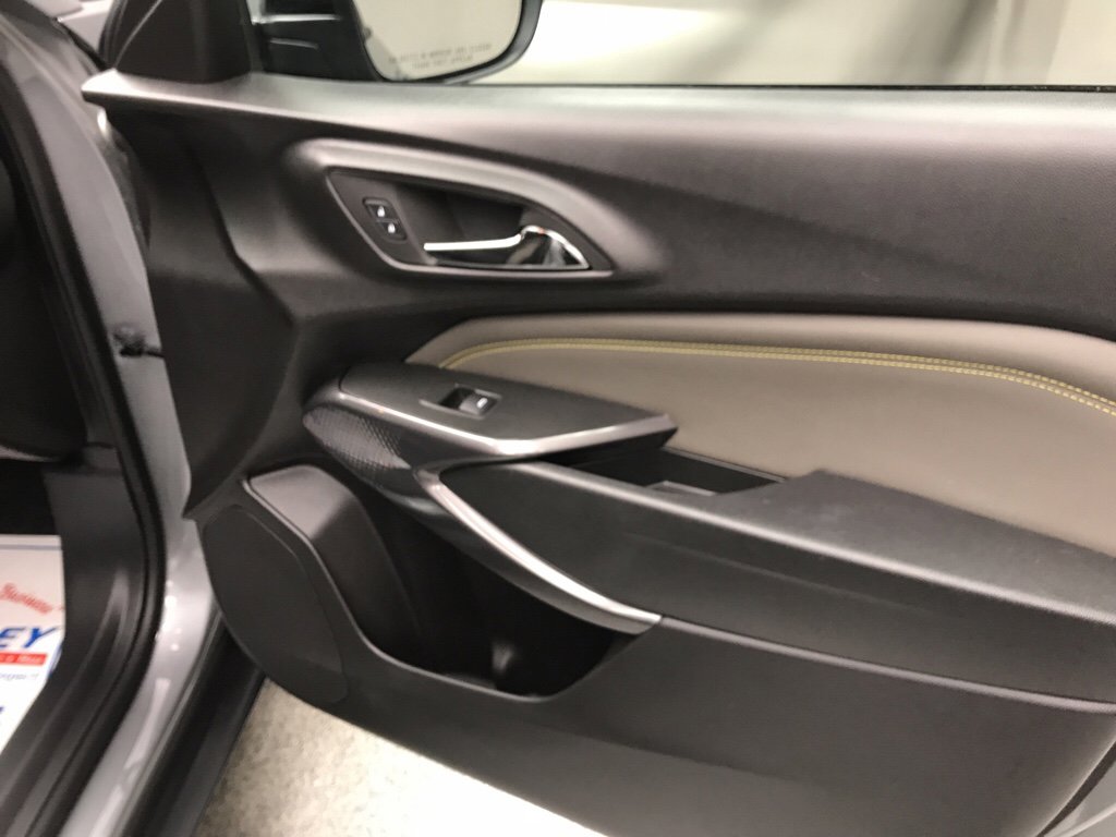 Used 2025 Chevrolet Trax ACTIV w/ Driver Confidence Package image 20