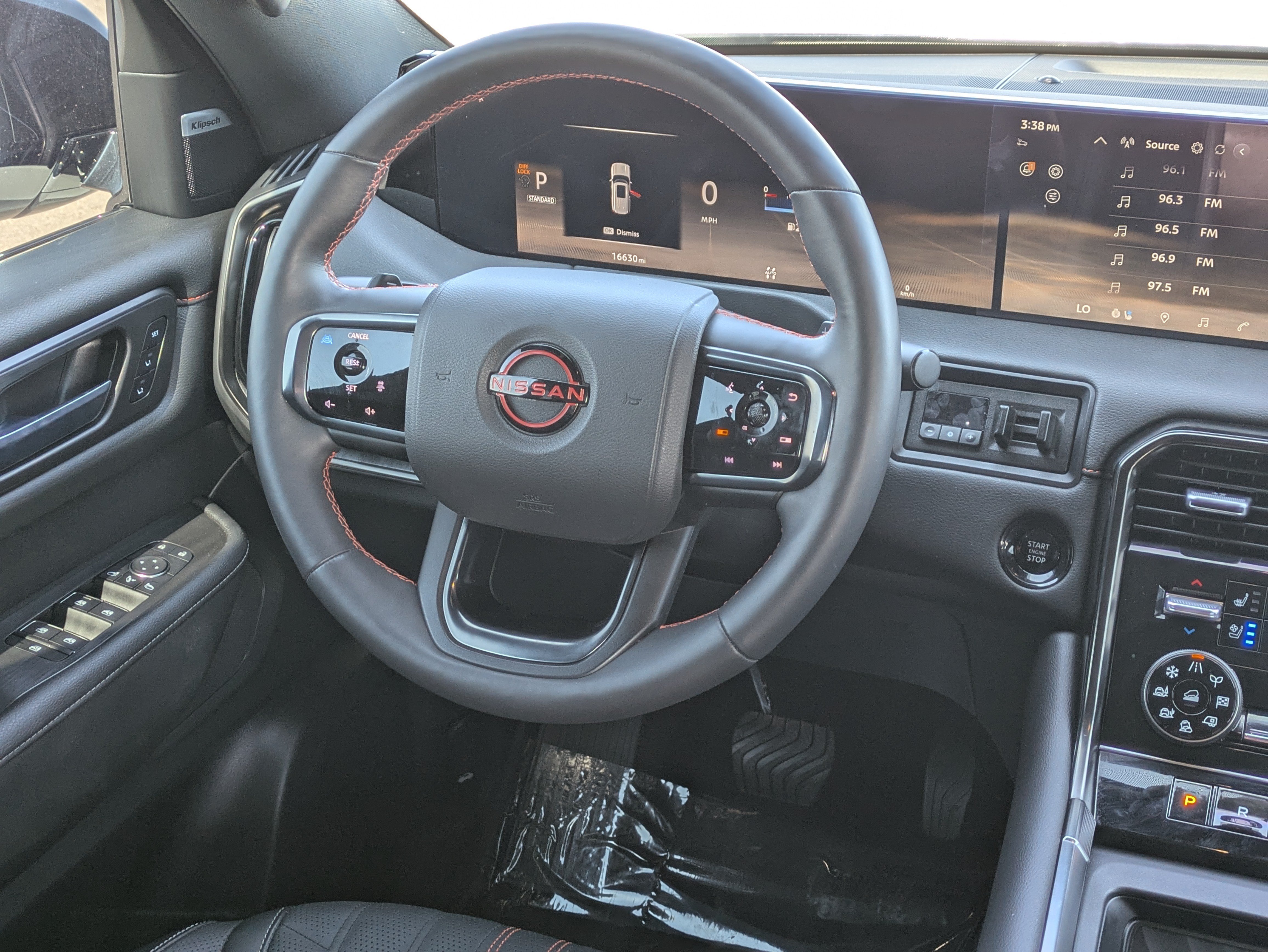 Used 2025 Nissan Armada PRO-4X w/ Pro-4X Premium Package AWD/4WD image 17