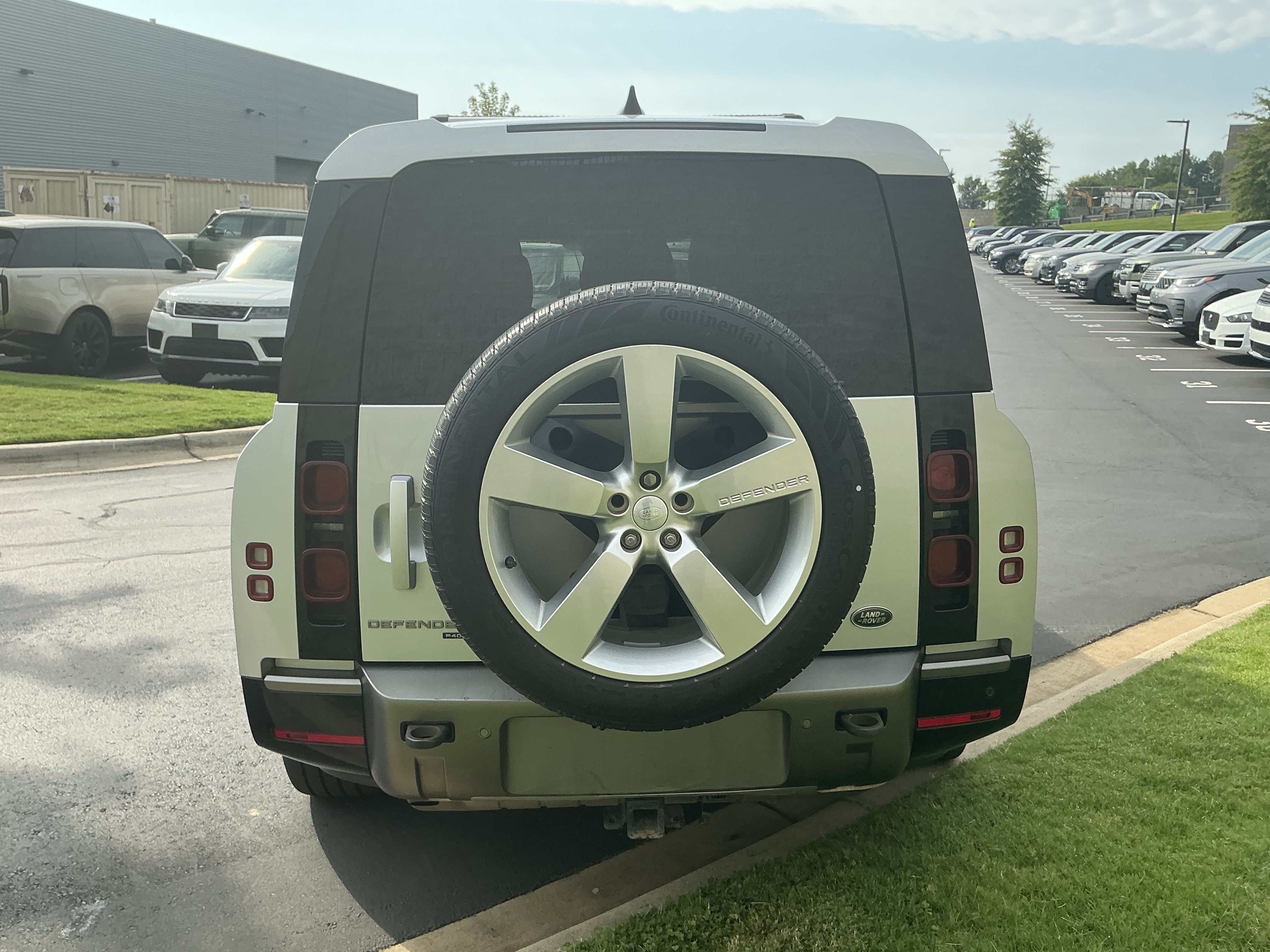 Certified 2023 Land Rover Defender 130 X-Dynamic SE AWD/4WD image 6