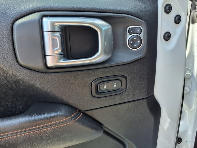 Used 2022 Jeep Gladiator Mojave w/ Cold Weather Group AWD/4WD image 31