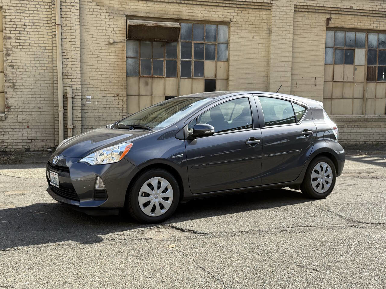 Used 2014 Toyota Prius C Three image 3