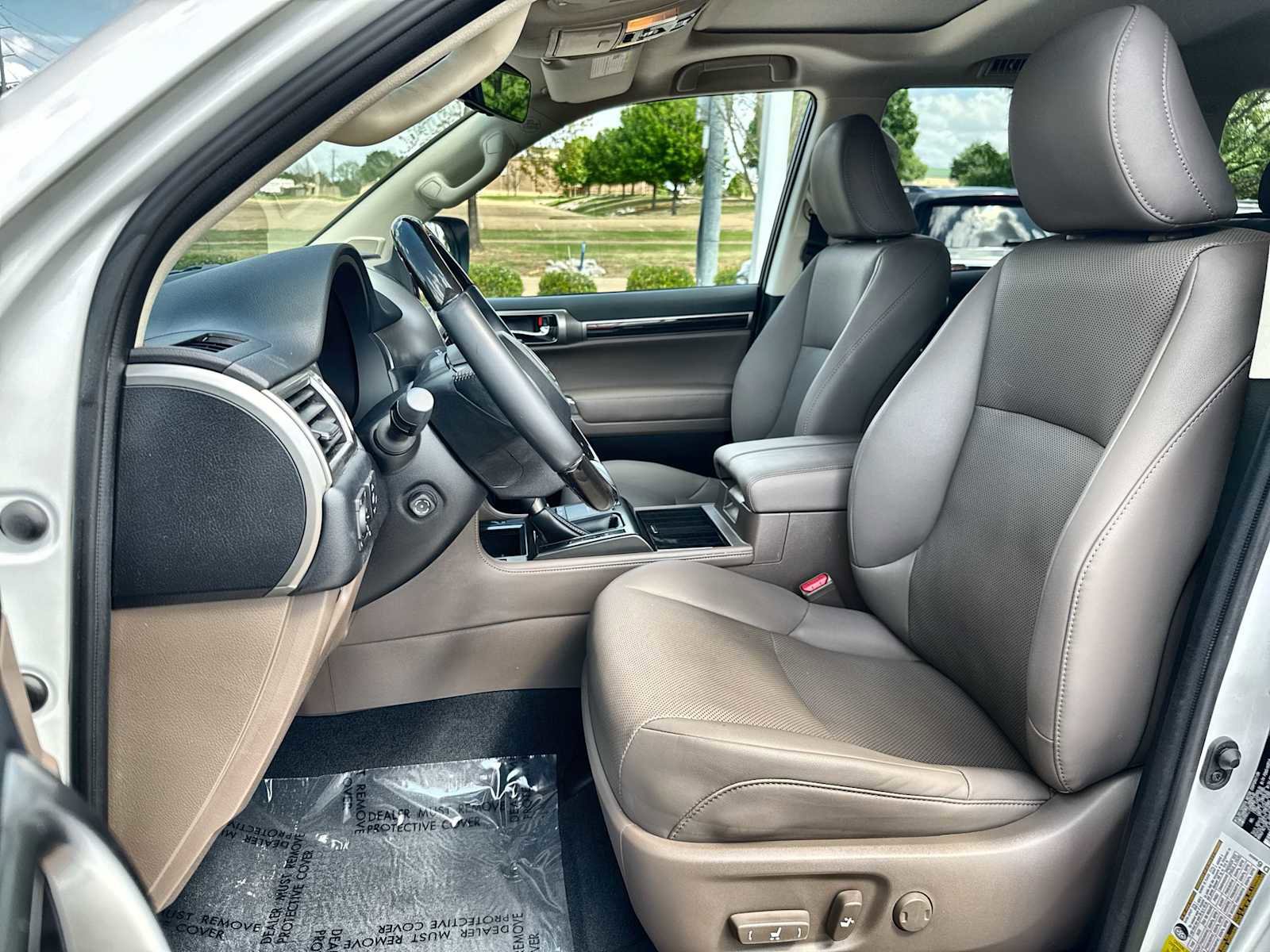 Used 2023 Lexus GX 460 Premium w/ Premium Package image 3