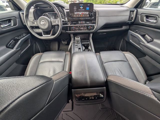 Used 2024 Nissan Pathfinder SL image 21