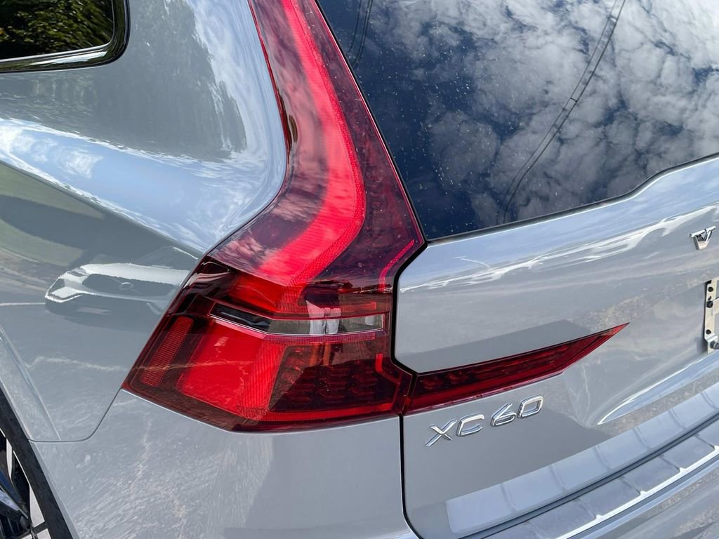 New 2026 Volvo XC60 B5 Plus w/ Protection Package Premier image 9