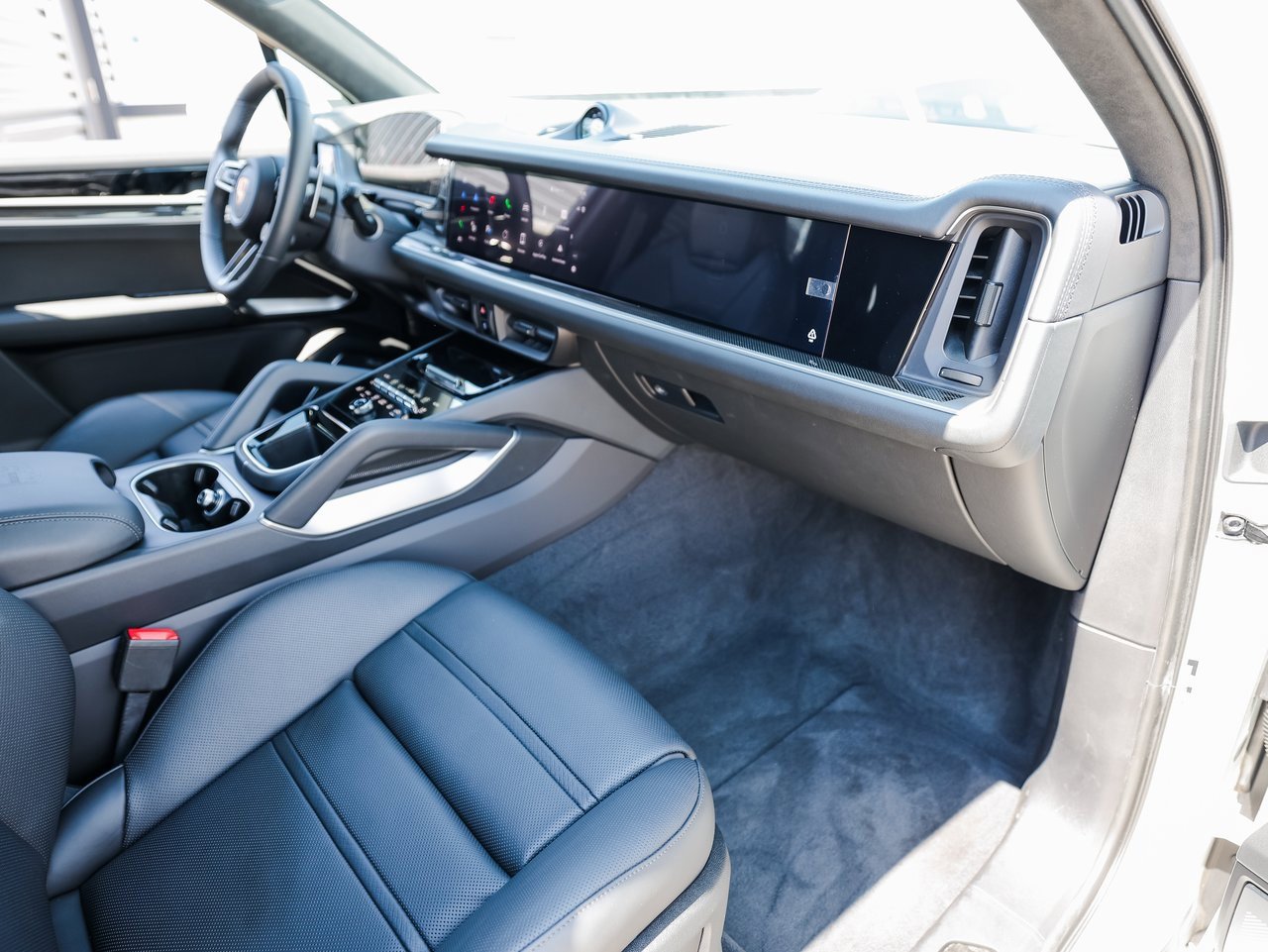 New 2025 Porsche Cayenne GTS image 26