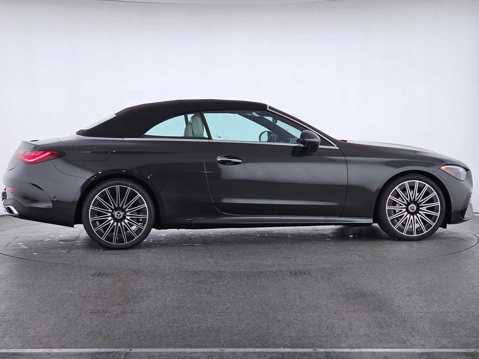 New 2026 Mercedes-Benz CLE 300 4MATIC Cabriolet image 2