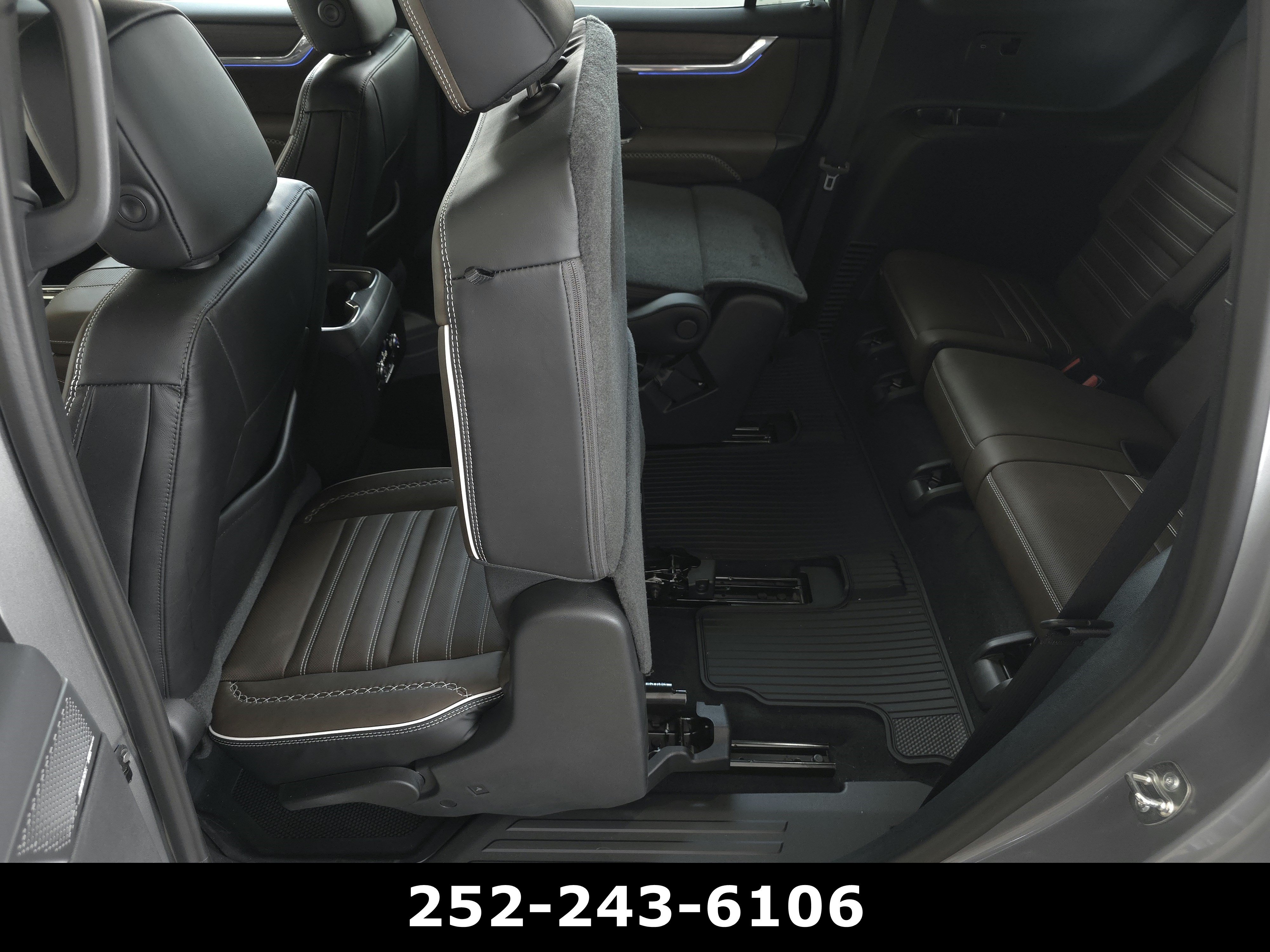 Used 2026 GMC Acadia Denali Ultimate w/ LPO, Floor Liner Package AWD/4WD image 31