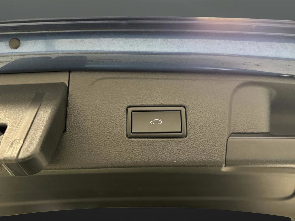 Used 2021 Volkswagen Atlas SEL image 18