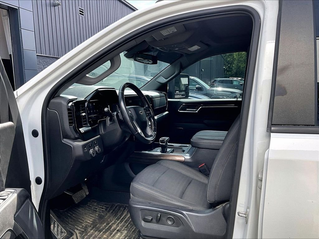 Used 2023 Chevrolet Silverado 1500 RST w/ LPO, Dark Essentials Package AWD/4WD image 7