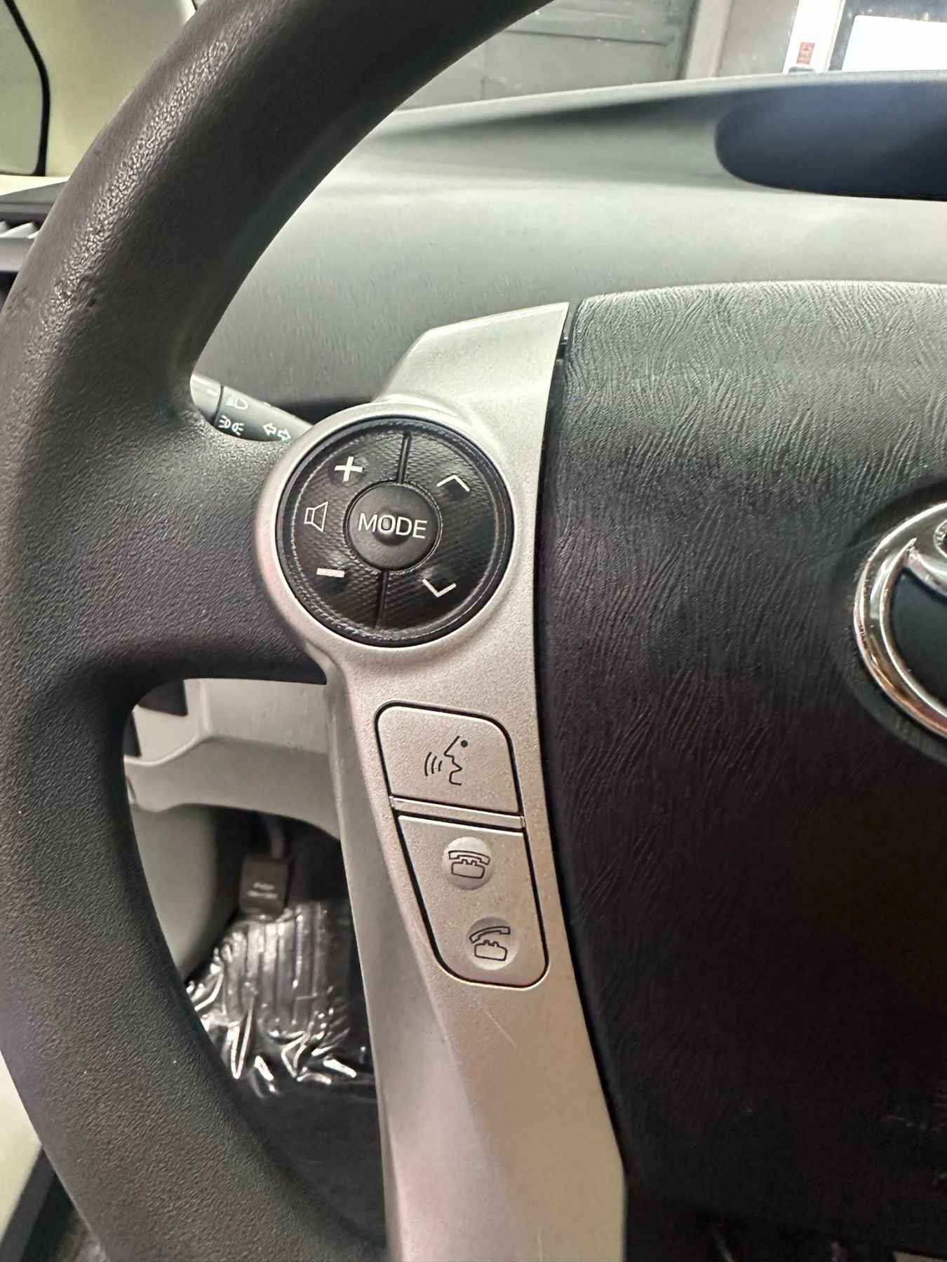 Used 2013 Toyota Prius Three w/ Solar Roof Pkg image 17