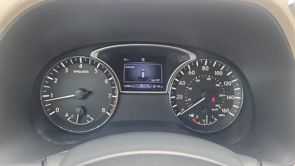 Used 2017 Nissan Pathfinder Platinum FWD image 23