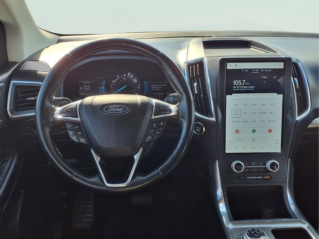 Used 2022 Ford Edge Titanium image 4