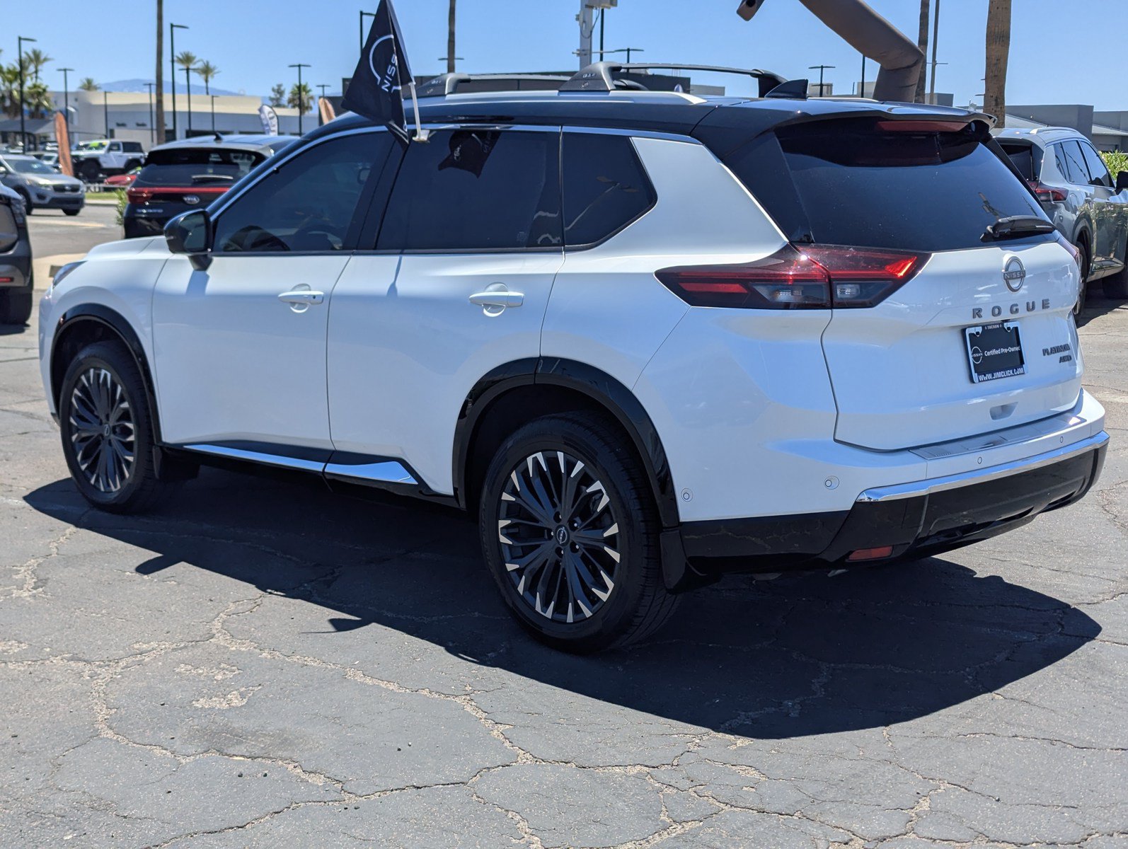 Used 2025 Nissan Rogue Platinum w/ Platinum Premium Package AWD/4WD image 4