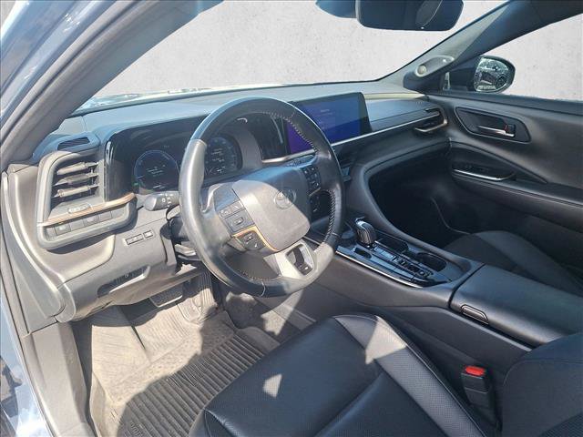 Certified 2025 Toyota Crown AWD/4WD image 10