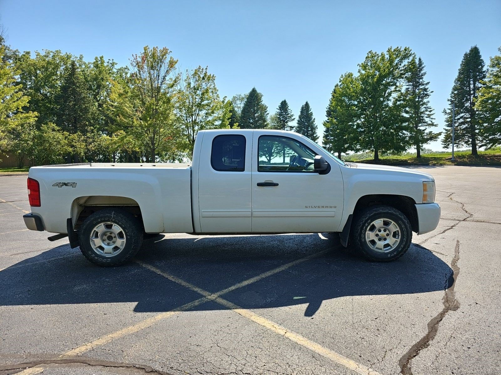 Used 2010 Chevrolet Silverado 1500 LT w/ Power Pack Plus AWD/4WD image 7